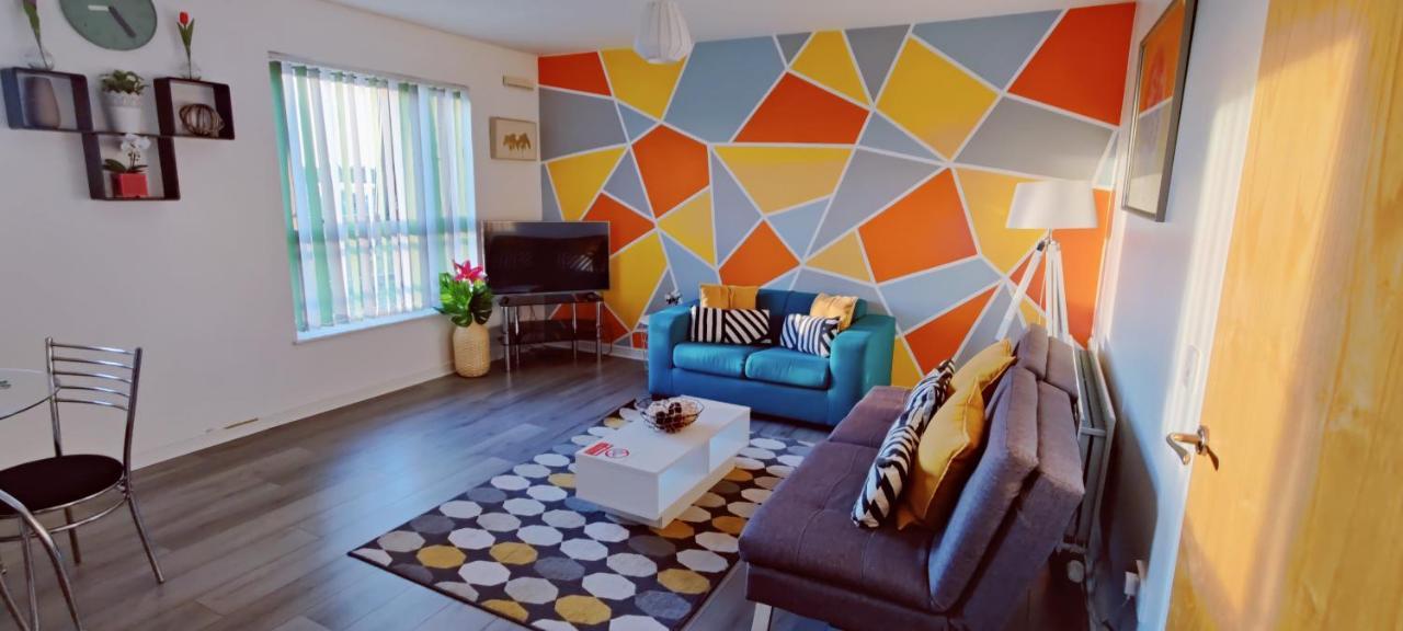 נורת'המפטון The Pent House - Lushio Apartments מראה חיצוני תמונה
