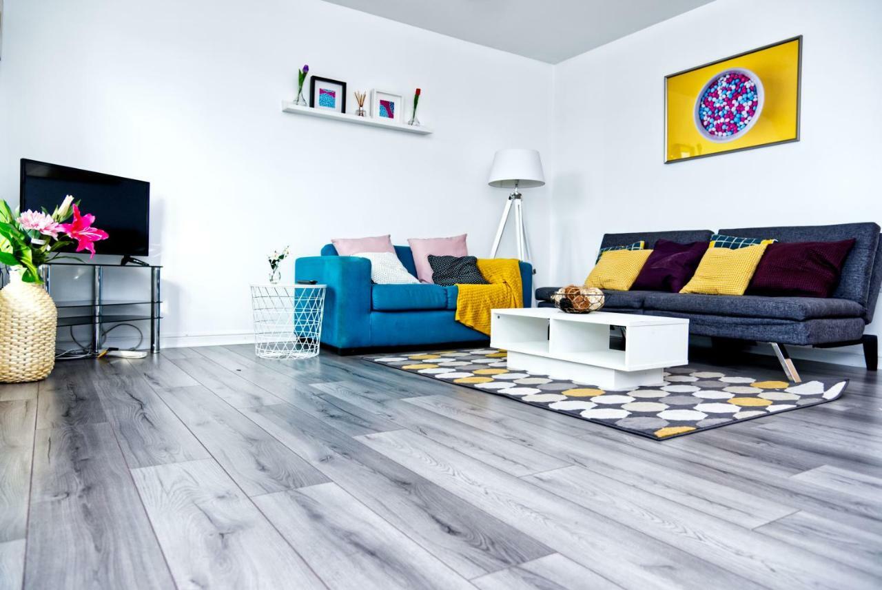 נורת'המפטון The Pent House - Lushio Apartments מראה חיצוני תמונה